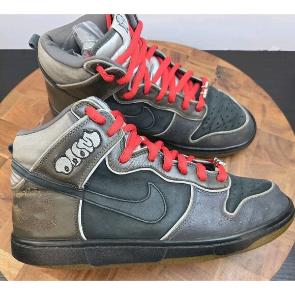 Size 9.5 - Nike Dunk SB Premium High MF Doom main image 2